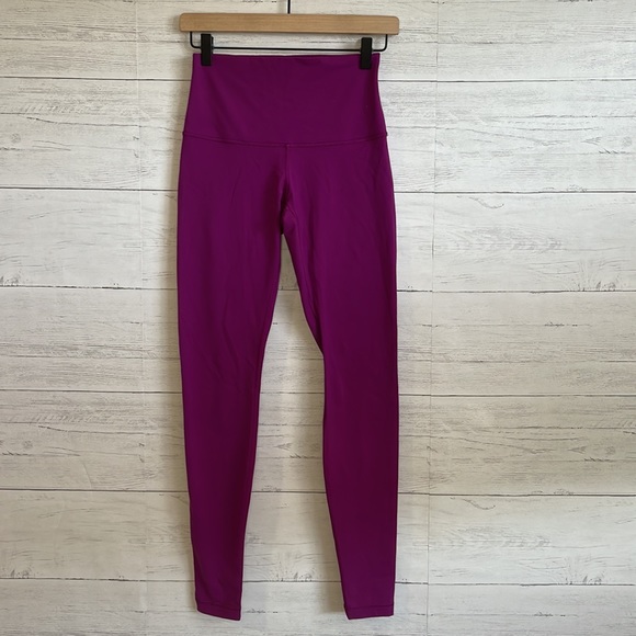 Lululemon Super High Rise Leggings l SIZE 6 - Picture 2 of 7
